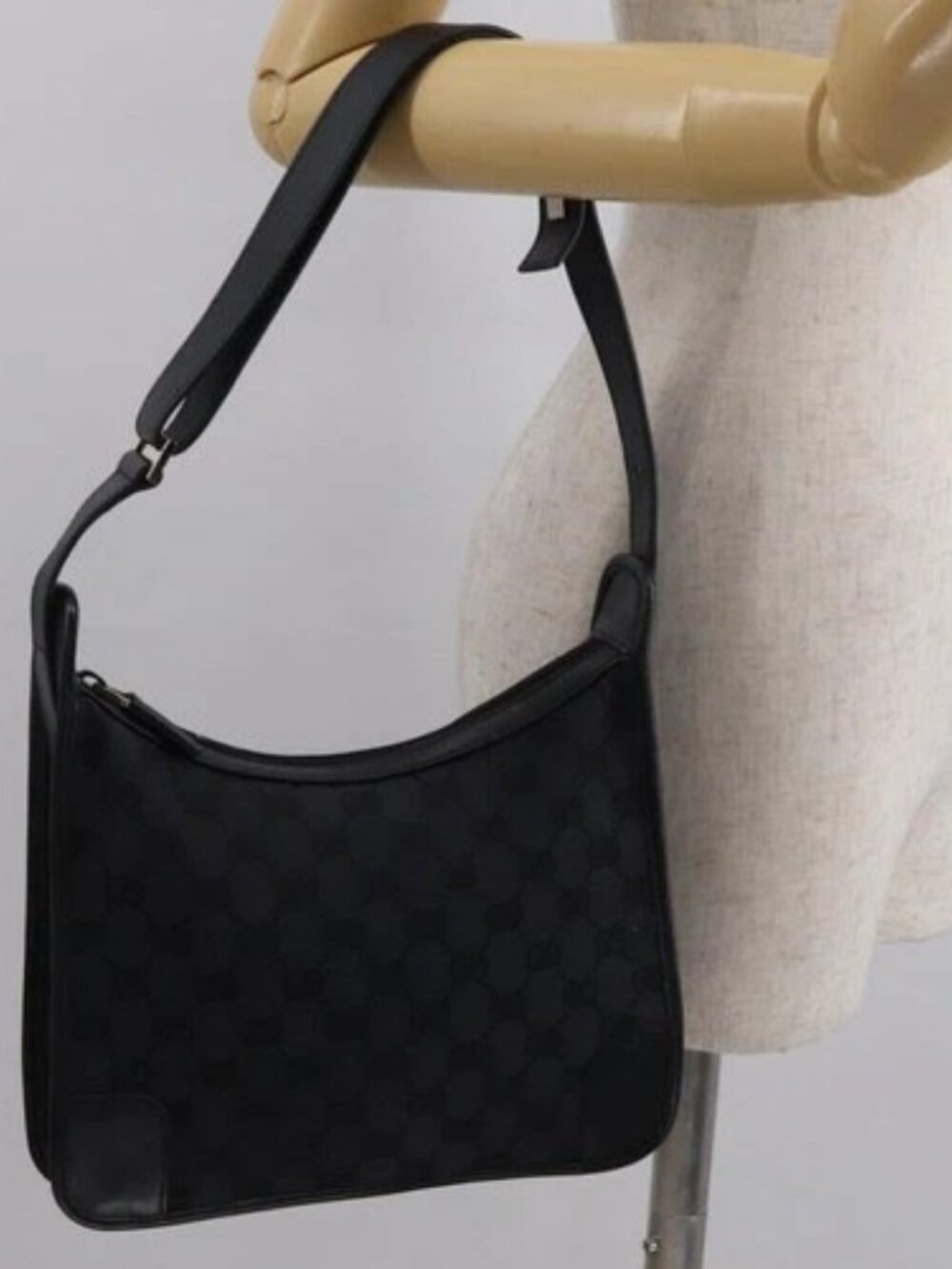 GUCCI GG Canvas Shoulder Bag Black Silver 001 - Picture 14 of 16